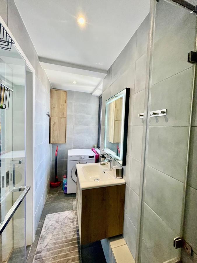 Luxury Modern Apartment - Excellent Location 50M From The Beach, Restaurants, Bars, Shops Flic-en-Flacq Kültér fotó
